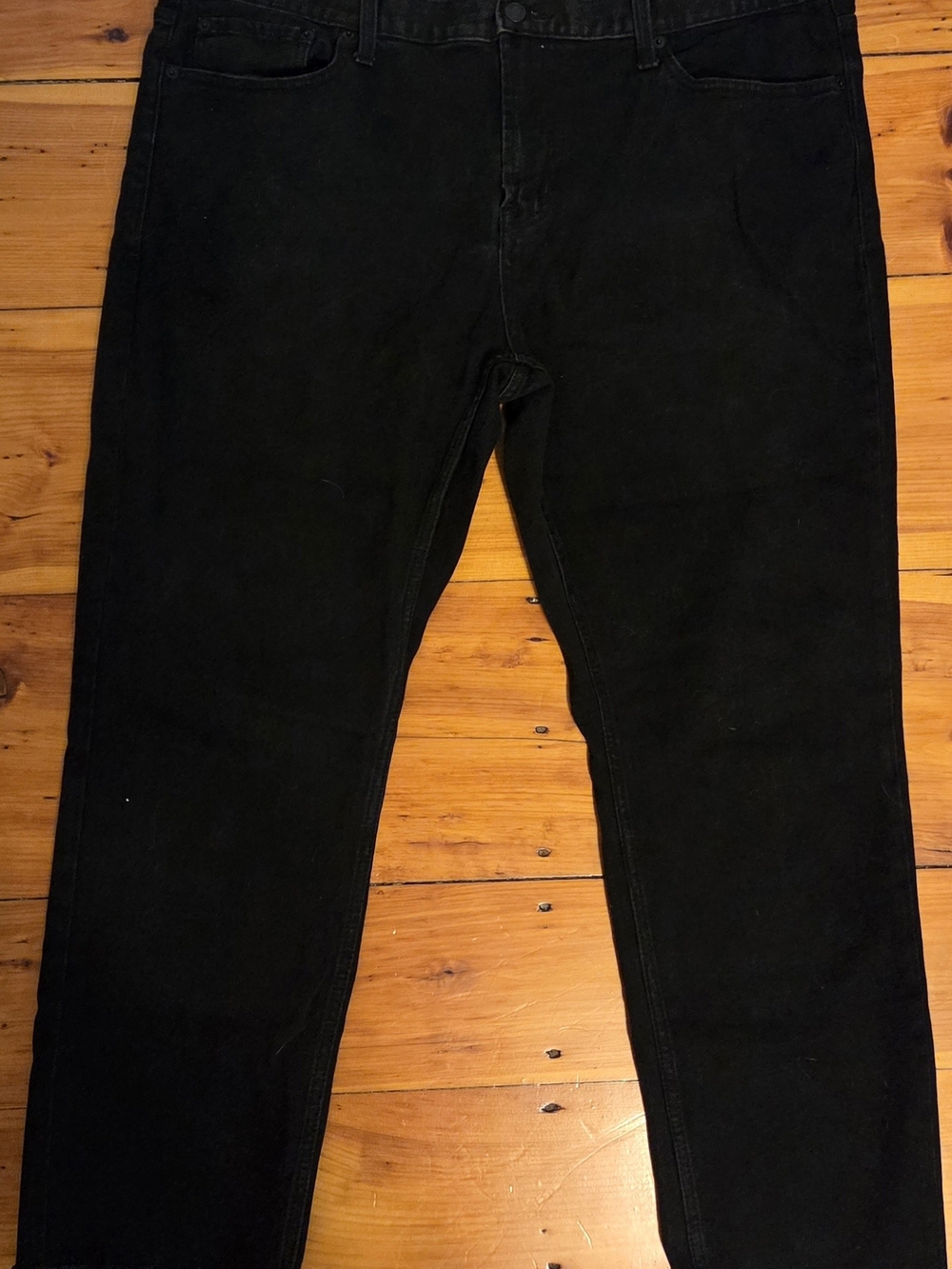 Old Navy Men's Slim Jeans in Black